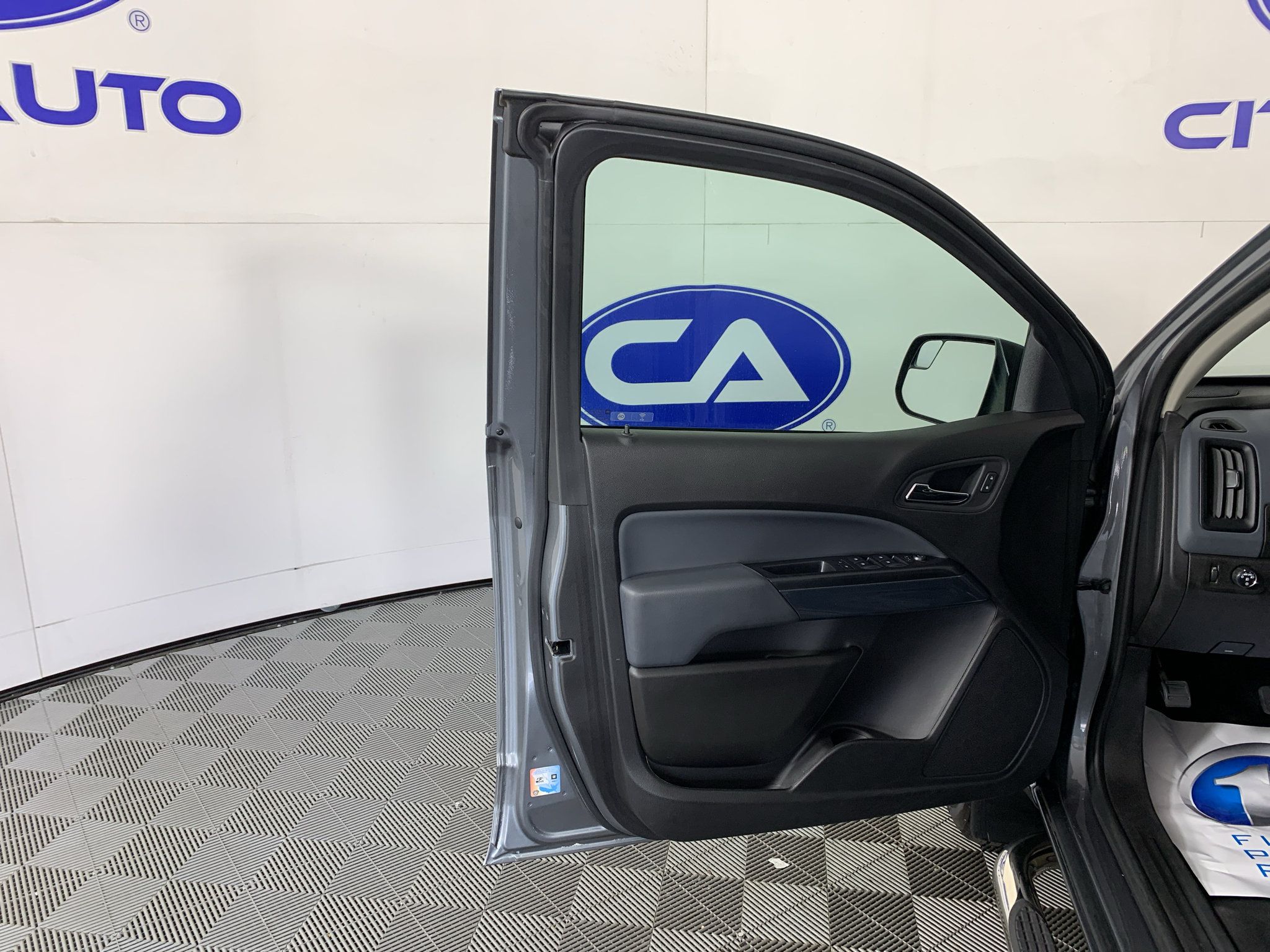 Used 2019 Chevrolet Colorado Z71 RWD image 12
