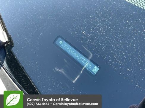 Used 2021 Toyota Venza Limited image 31