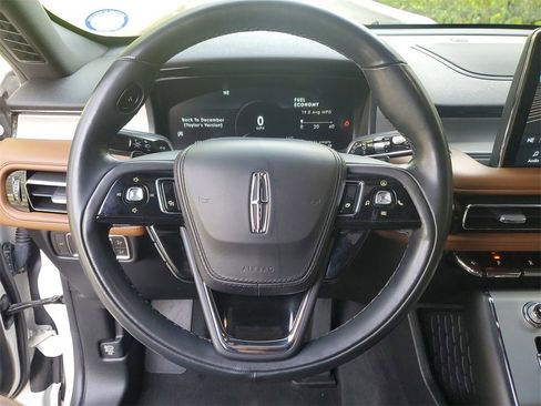 Certified 2023 Lincoln Aviator Reserve w/ Equipment Group 201A image 23
