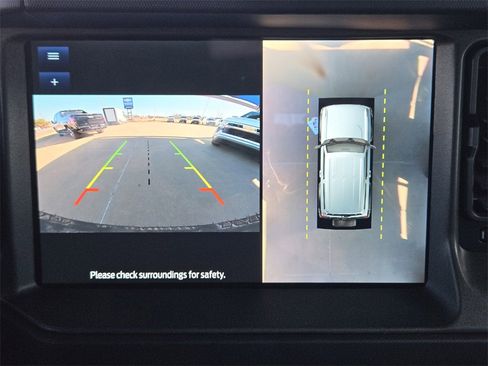 Used 2024 Ford Bronco Badlands image 13