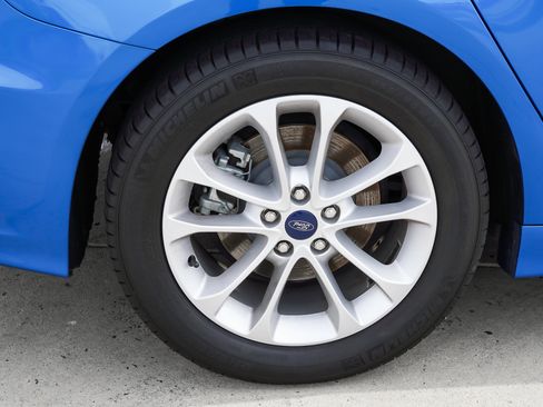 Used 2020 Ford Fusion SEL FWD image 11