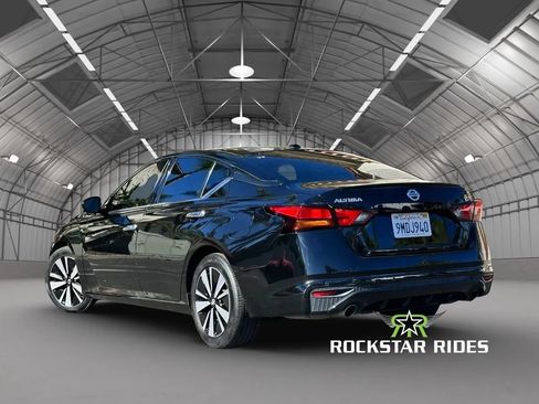 Used 2019 Nissan Altima 2.5 SV FWD image 4