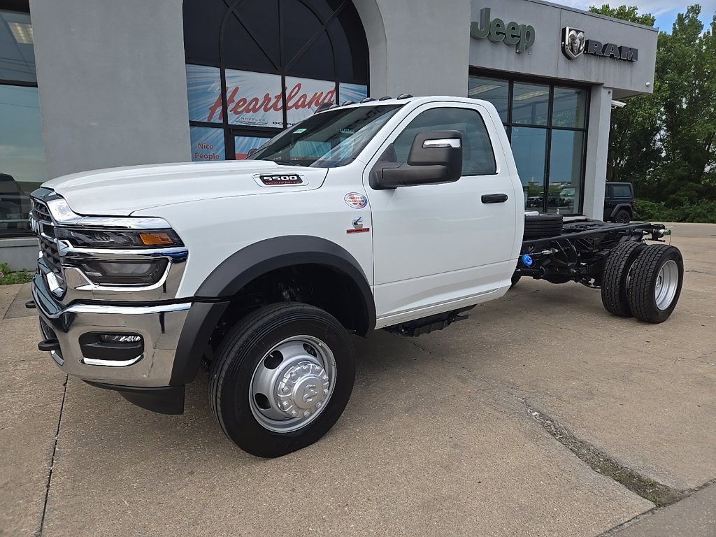 New 2026 RAM 5500 Tradesman w/ Chrome Appearance Group AWD/4WD image 3