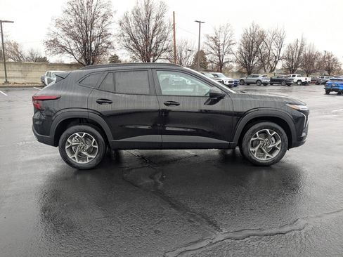 New 2026 Chevrolet Trax LT w/ Driver Confidence Package image 6