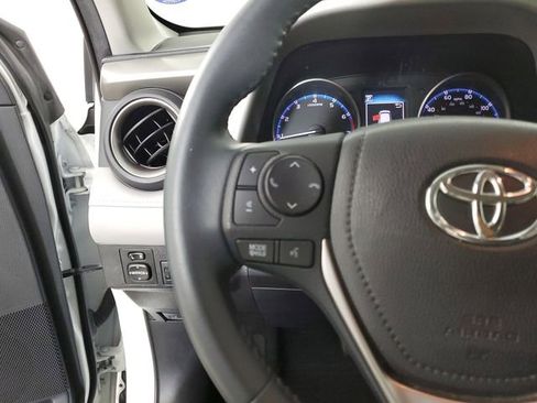 Used 2018 Toyota RAV4 XLE FWD image 26