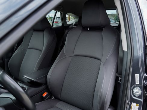 Certified 2024 Toyota Venza LE AWD/4WD image 16