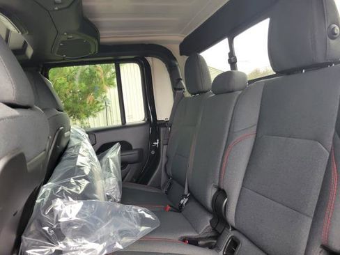 New 2026 Jeep Gladiator Rubicon AWD/4WD image 28