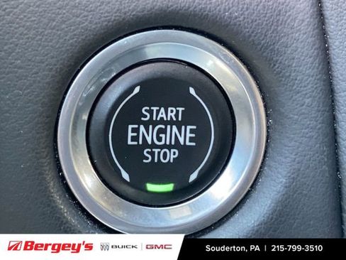 Used 2023 GMC Yukon XL SLT w/ SLT Premium Package AWD/4WD image 19