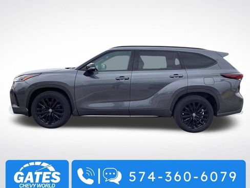Used 2025 Toyota Highlander XSE AWD/4WD image 7