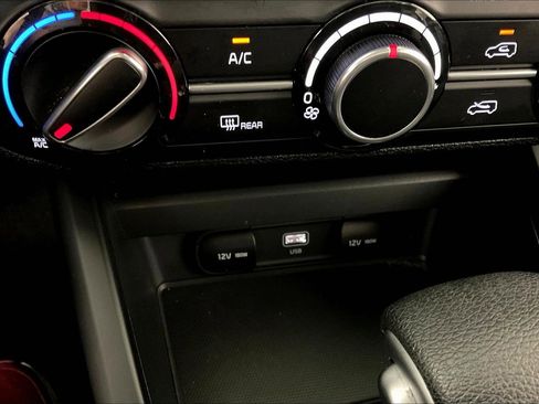 Used 2023 Kia Soul LX FWD image 15