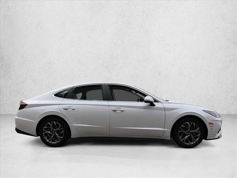 Certified 2022 Hyundai Sonata SEL FWD image 4