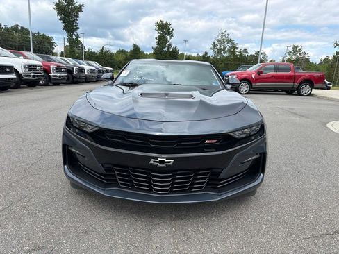 Used 2019 Chevrolet Camaro SS RWD image 4