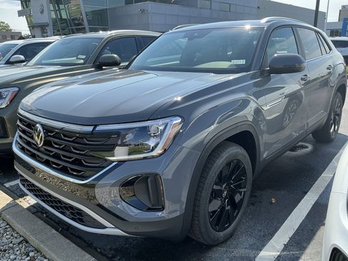 New 2026 Volkswagen Atlas Cross Sport SE AWD/4WD image 4