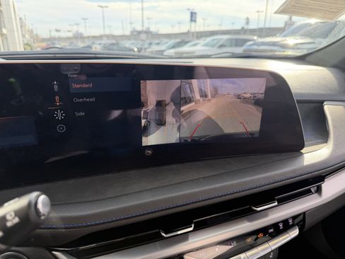 Used 2025 Cadillac XT4 Sport image 45