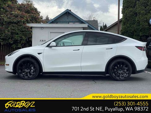 Used 2023 Tesla Model Y Long Range AWD/4WD image 7