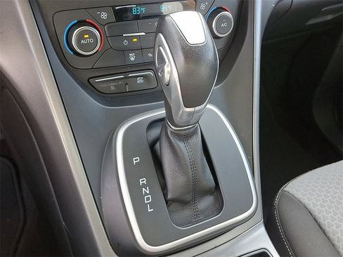 Used 2017 Ford C-MAX SE image 15