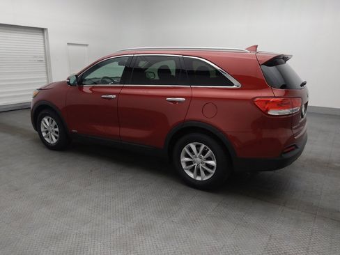 Used 2017 Kia Sorento AWD w/ LX Convenience Package image 3