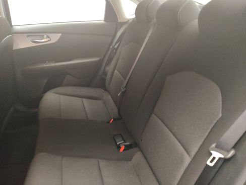 Used 2023 Kia Forte LXS w/ LXS Technology Package image 18