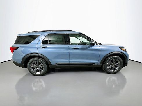 New 2026 Ford Explorer Active w/ Active Comfort Package AWD/4WD image 8