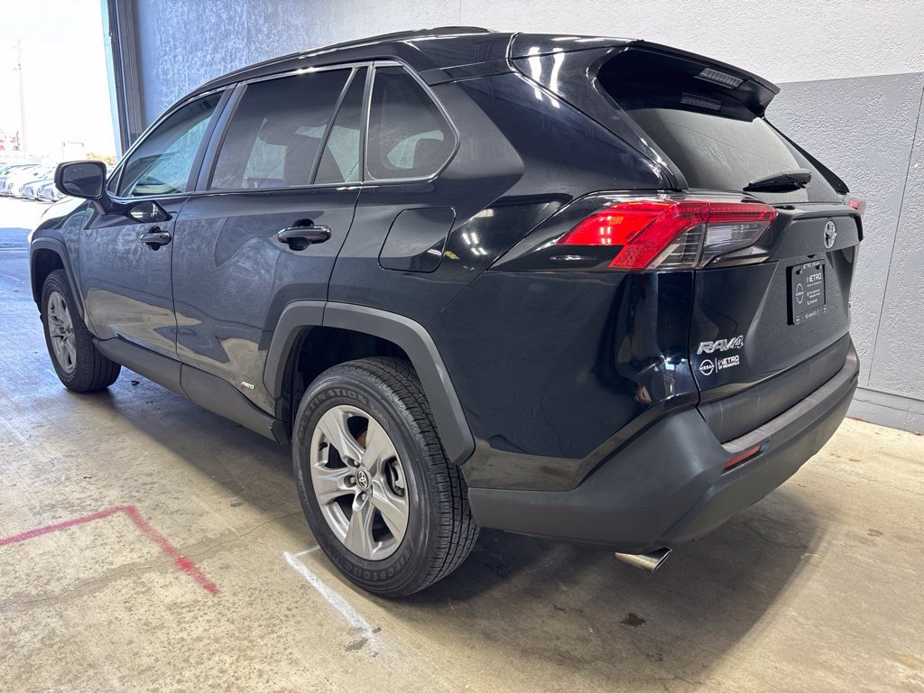 Used 2025 Toyota RAV4 LE AWD/4WD image 7
