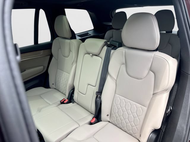 New 2026 Volvo XC90 T8 Plus w/ Protection Package Premier AWD/4WD image 25