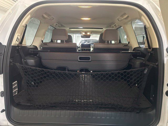 Used 2023 Lexus GX 460 Premium w/ Accessory Package AWD/4WD image 21