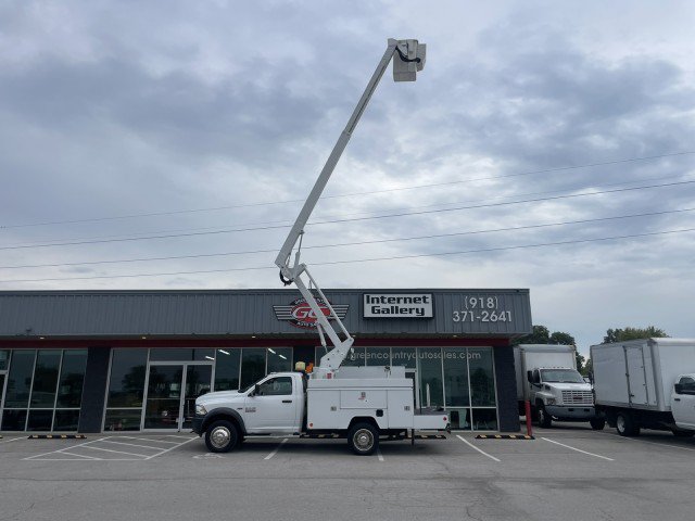 Used 2016 RAM 5500 Tradesman w/ Power & Remote Entry Group RWD image 1