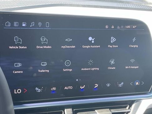 New 2026 Chevrolet Equinox EV LT image 19