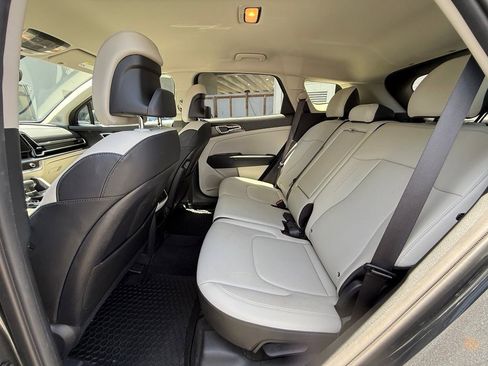 Used 2023 Kia Sportage EX FWD image 10