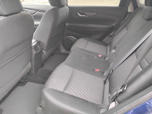 Used 2018 Nissan Rogue SV w/ Premium Package AWD/4WD image 6