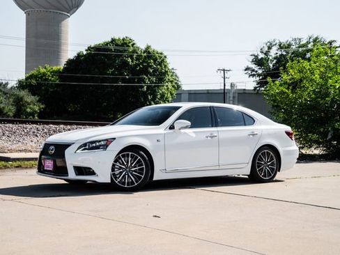 Used 2013 Lexus LS 460 w/ F-Sport Pkg RWD image 33