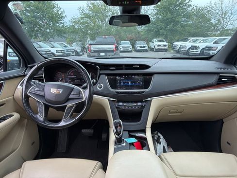 Used 2019 Cadillac XT5 Premium Luxury AWD/4WD image 5