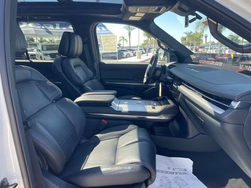 New 2026 Lincoln Navigator Reserve AWD/4WD image 28