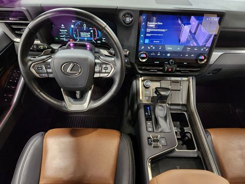 Used 2024 Lexus GX 550 w/ Accessory Package (Z1) image 46