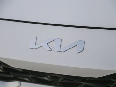 Used 2023 Kia Forte LXS image 7