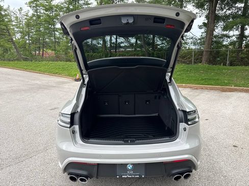 Used 2022 Porsche Macan S AWD/4WD image 22