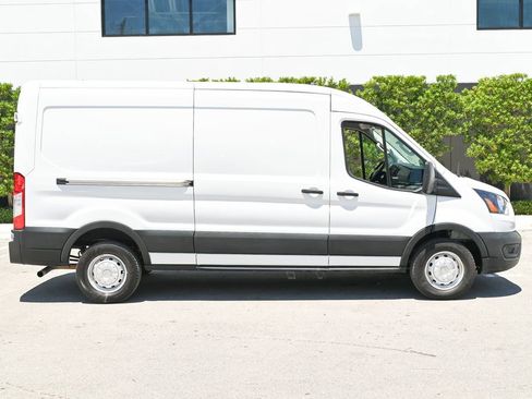 Used 2025 Ford Transit 250 148 Medium Roof RWD image 6