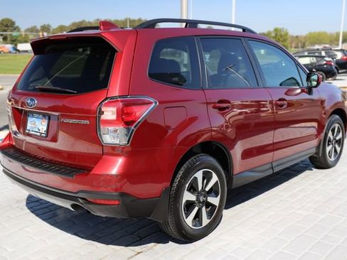 Used 2018 Subaru Forester 2.5i Premium image 5