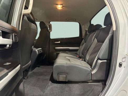 Used 2020 Toyota Tundra 4x4 CrewMax image 28