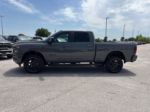New 2026 RAM 2500 Laramie AWD/4WD image 2
