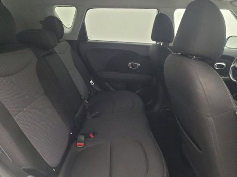 Used 2019 Kia Soul + FWD image 19