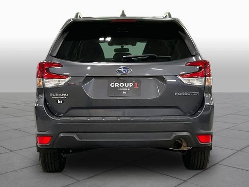 Used 2021 Subaru Forester Premium AWD/4WD image 5