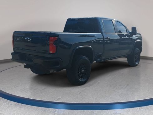 Used 2026 Chevrolet Silverado 2500 ZR2 w/ LPO, Dark Essentials Package AWD/4WD image 5