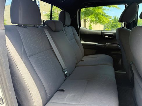 Used 2017 Toyota Tacoma TRD Sport w/ Premium & Technology Package RWD image 40