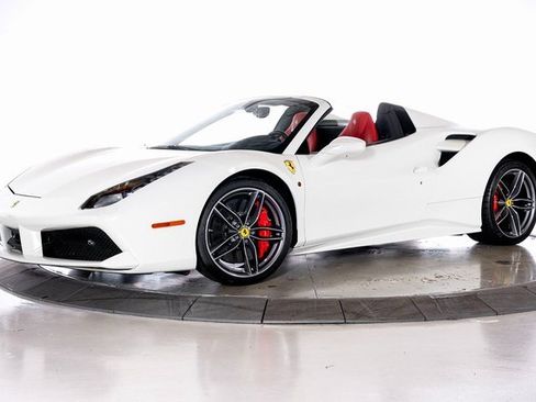 Used 2019 Ferrari 488 Spider image 1