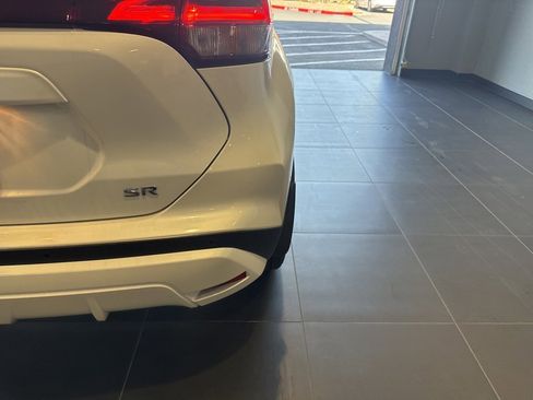 Used 2024 Nissan Kicks SR w/ SR Premium Package image 8