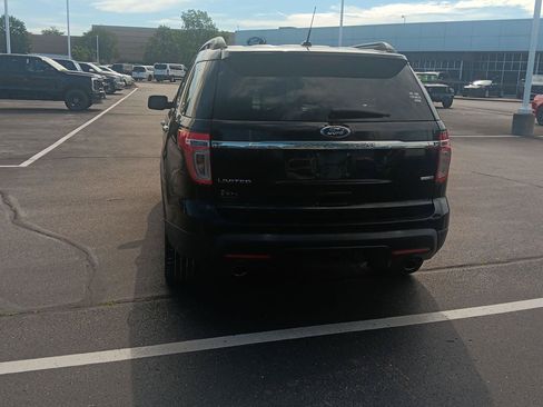 Used 2015 Ford Explorer Limited w/ Equipment Group 302A AWD/4WD image 6