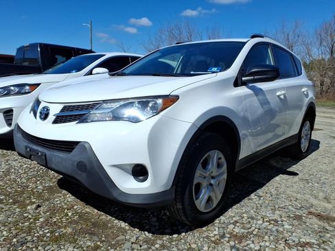 Used 2014 Toyota RAV4 LE image 3