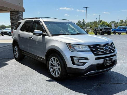 Used 2016 Ford Explorer Limited AWD/4WD image 6