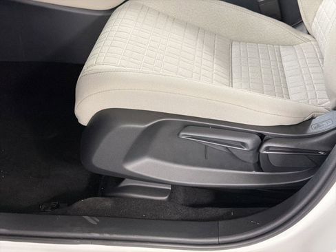 New 2026 Honda HR-V LX image 14